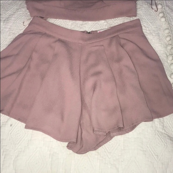 Two piece set - Picture 3 of 3